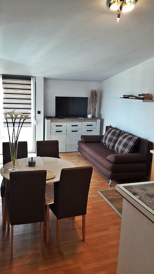 Apartmani Tatic Stinjan Štinjan Exterior foto